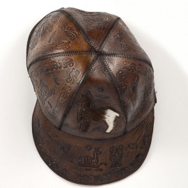 kozhanaya-khipsterskaya-kepka-s-tisnjonym-risunkom-lama-1