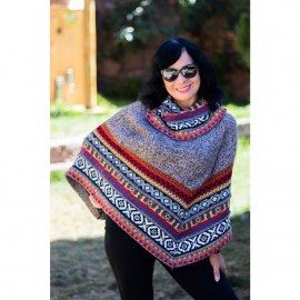 poncho-zhenskoe-iz-shersti-alpaki-1