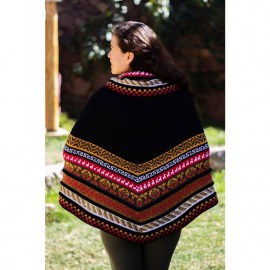poncho-zhenskoe-iz-shersti-alpaki-3