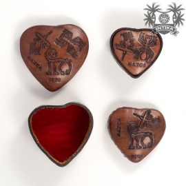shkatulka-tipa-matrjoshka-serdechko-nasca-1